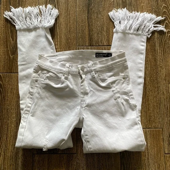 BLANKNYC white crop girlfriend jean - Picture 2 of 15